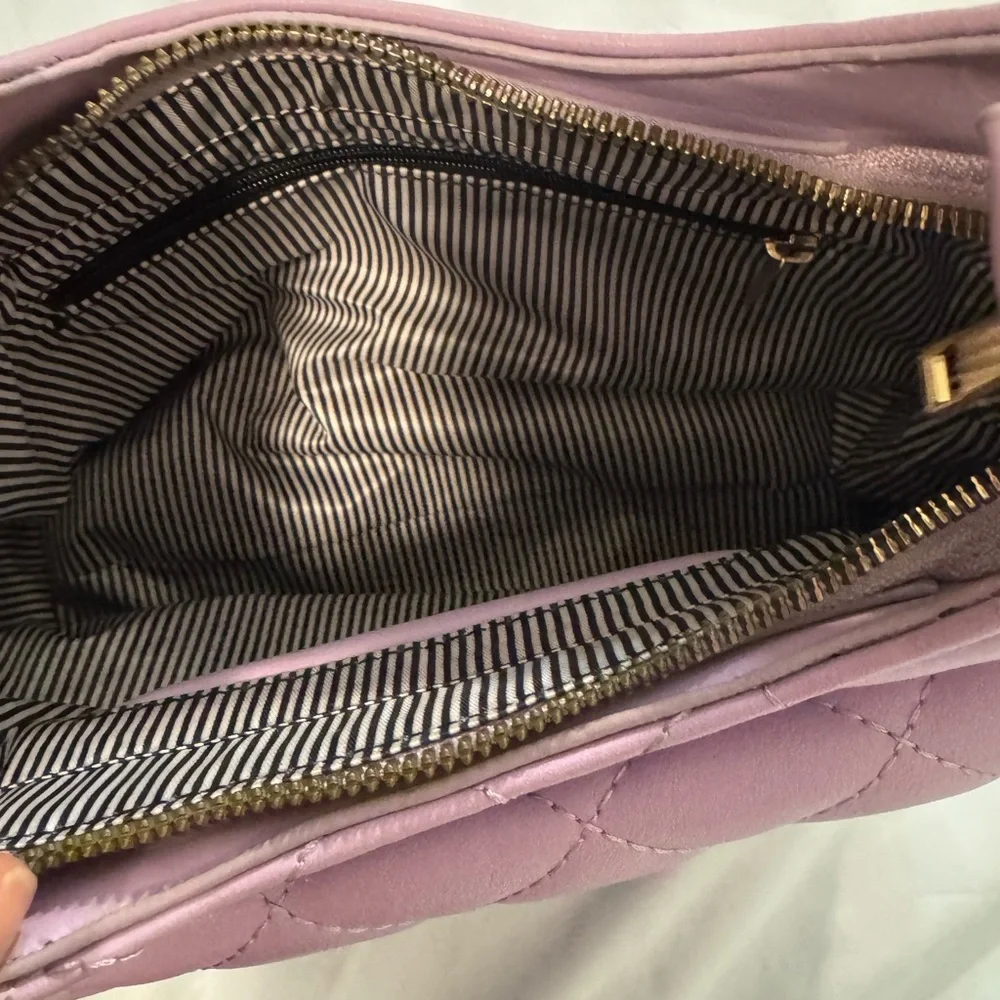 Lavender Quilted Chain Shoulder Bag - Picture 4 of 7